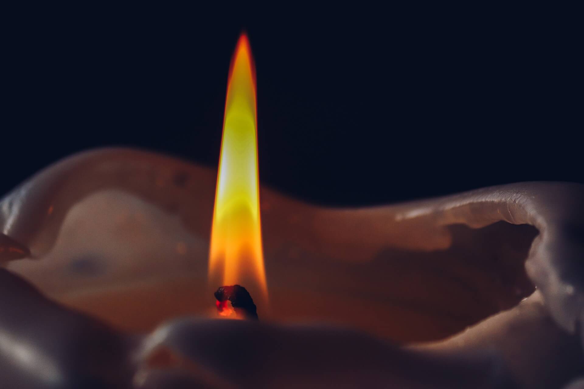 candle-5362753_1920